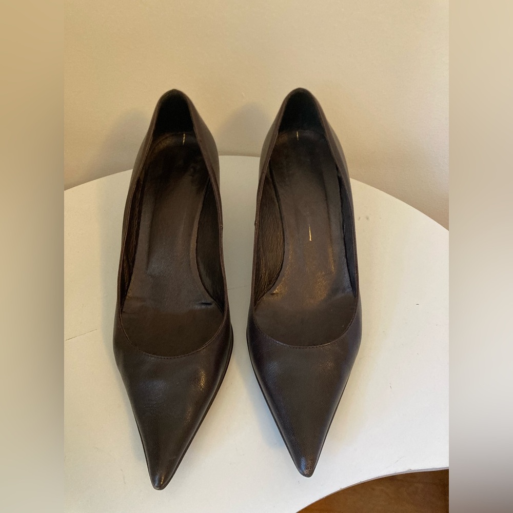 Classic Pointed Toe Heels in Dark Brown